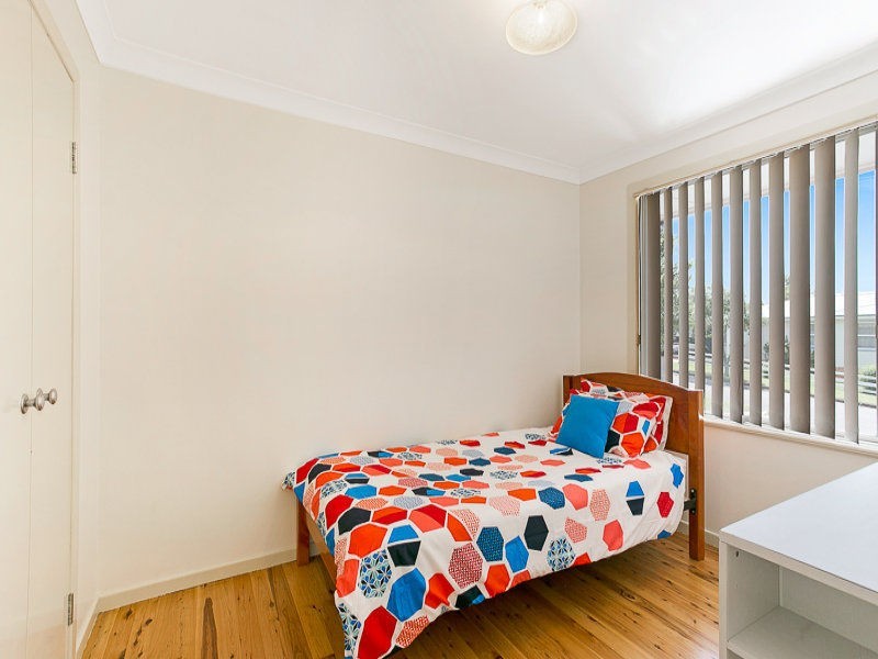 18 Loch Street, Centenary Heights QLD 4350