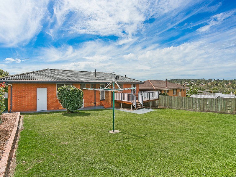 18 Loch Street, Centenary Heights QLD 4350