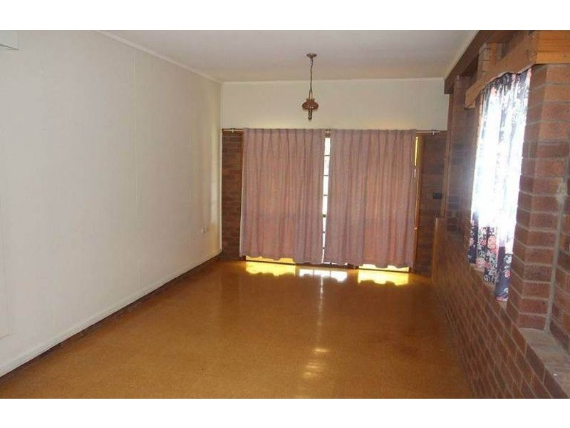 37 South Street, Crows Nest QLD 4355