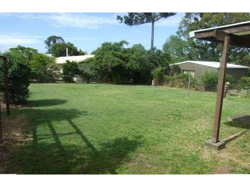 37 South Street, Crows Nest QLD 4355