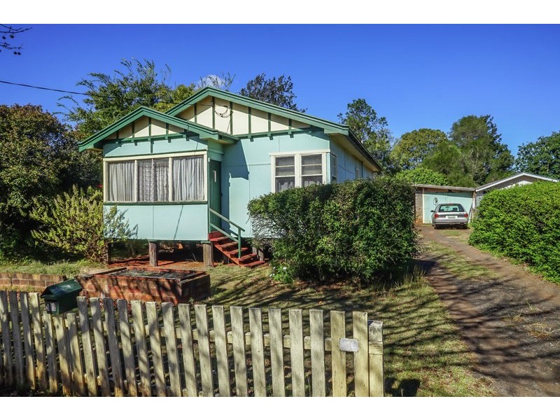 316 South Street, Harristown QLD 4350