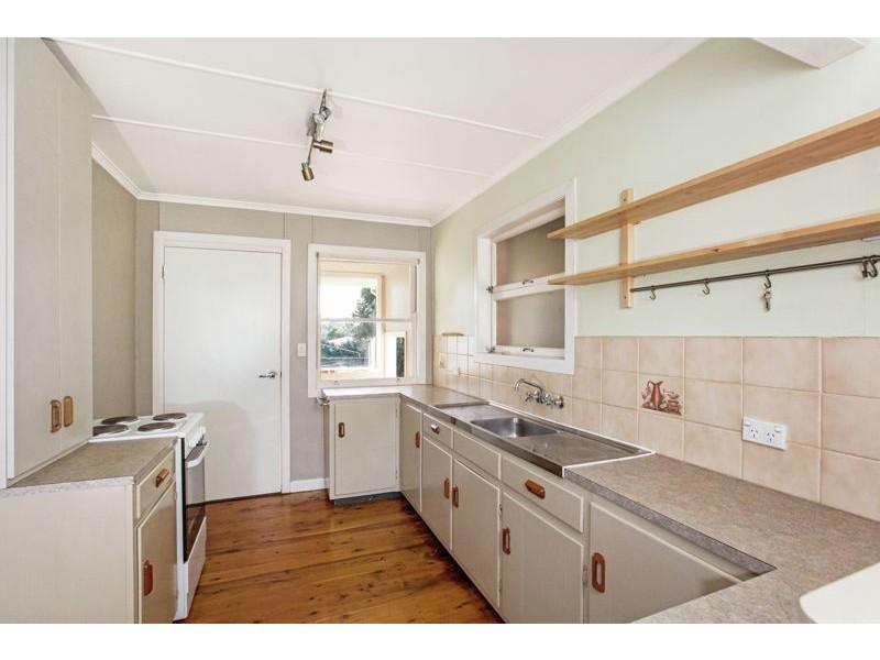 3 Hanlon Street, Newtown QLD 4350