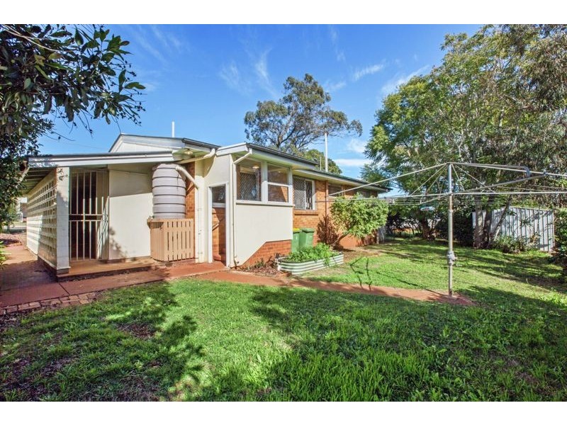 3 Hanlon Street, Newtown QLD 4350