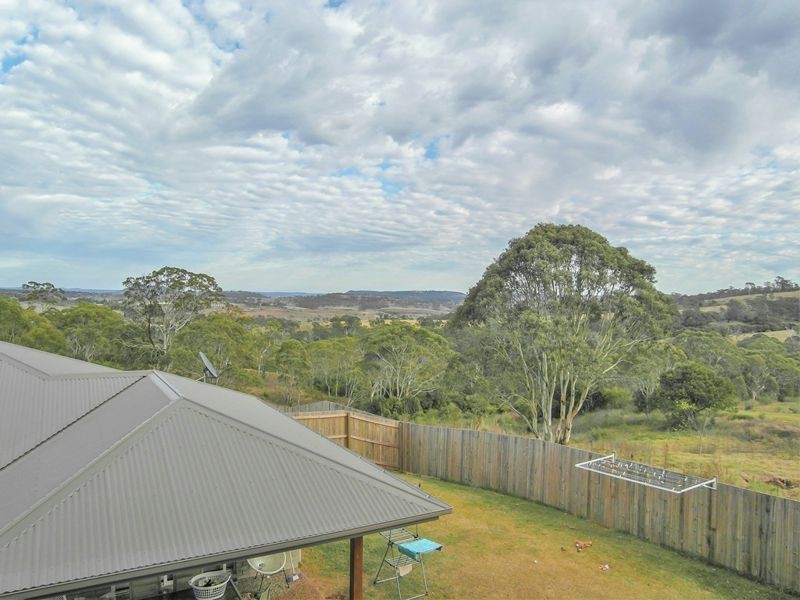 9 McShane Drive, Mount Kynoch QLD 4350