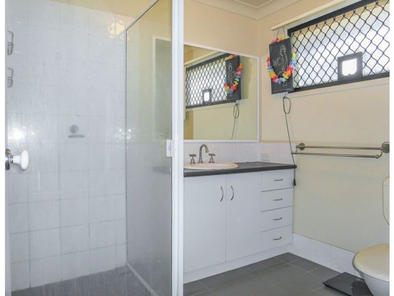 9 McShane Drive, Mount Kynoch QLD 4350
