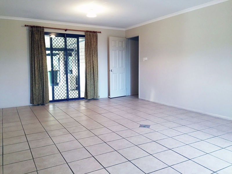 11 Langton Crescent, Oakey QLD 4401