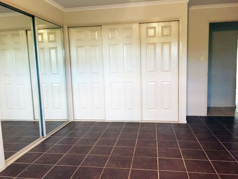 11 Langton Crescent, Oakey QLD 4401