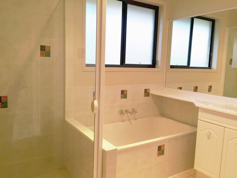 11 Langton Crescent, Oakey QLD 4401