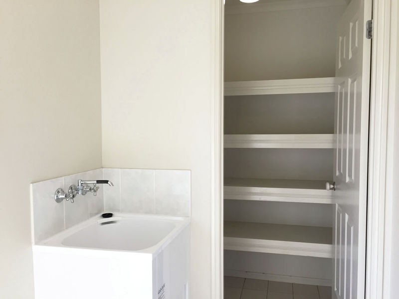 11 Langton Crescent, Oakey QLD 4401