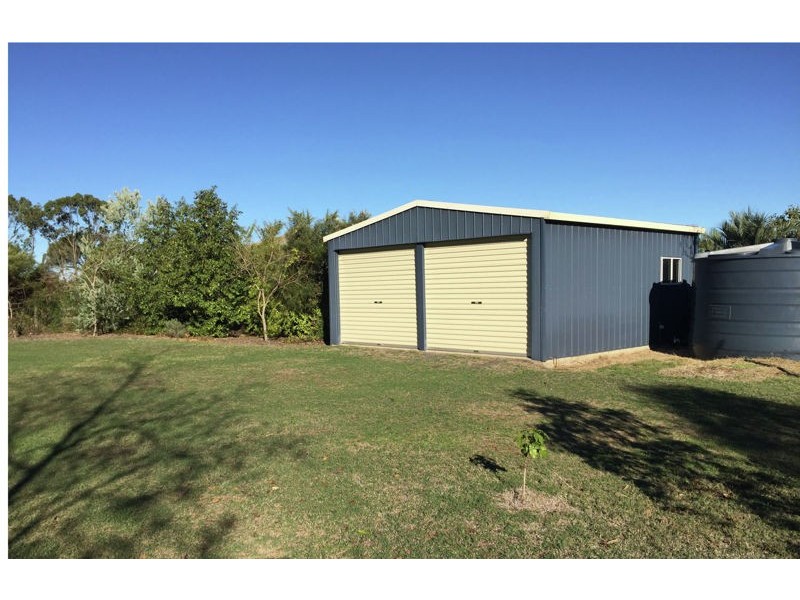 11 Langton Crescent, Oakey QLD 4401