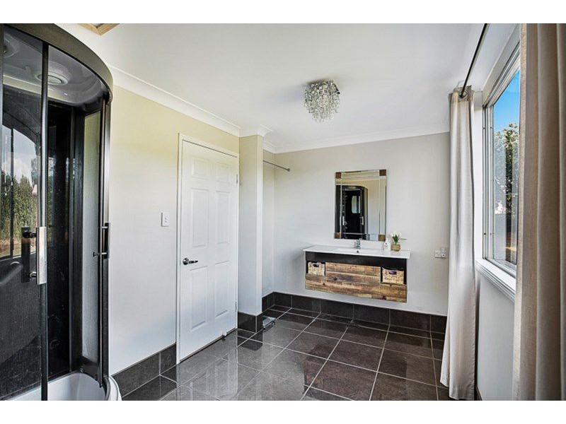 71 Kratzke Road, Highfields QLD 4352