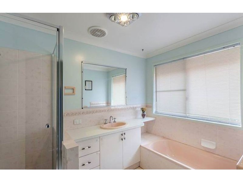 14 Janine Court, Kearneys Spring QLD 4350