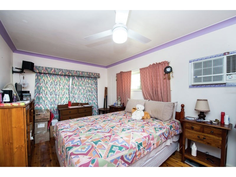 12 Berghofer Street, Rockville QLD 4350