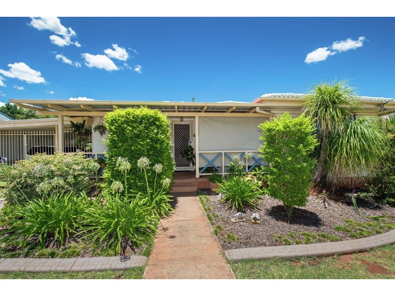12 Berghofer Street, Rockville QLD 4350