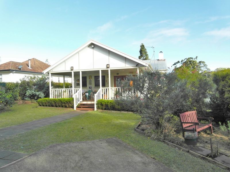2 Wyndham Street, North Toowoomba QLD 4350