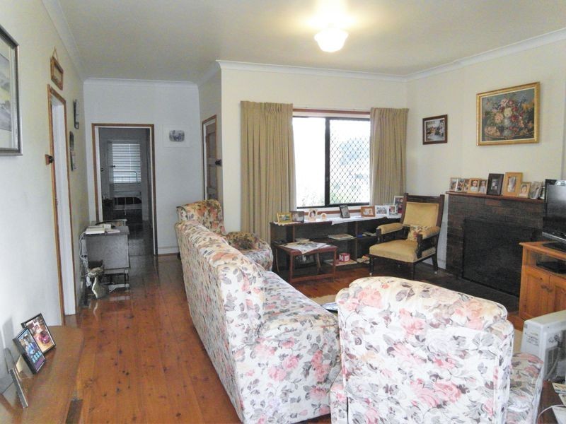 2 Wyndham Street, North Toowoomba QLD 4350