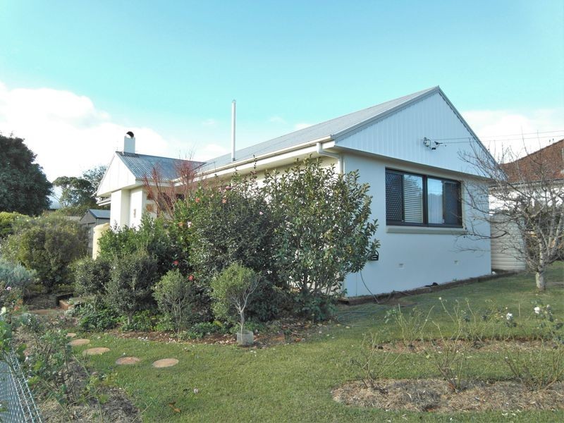 2 Wyndham Street, North Toowoomba QLD 4350