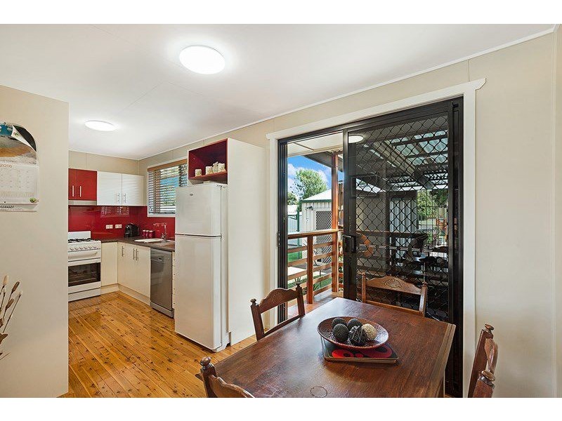 15 Matthews Street, Harristown QLD 4350