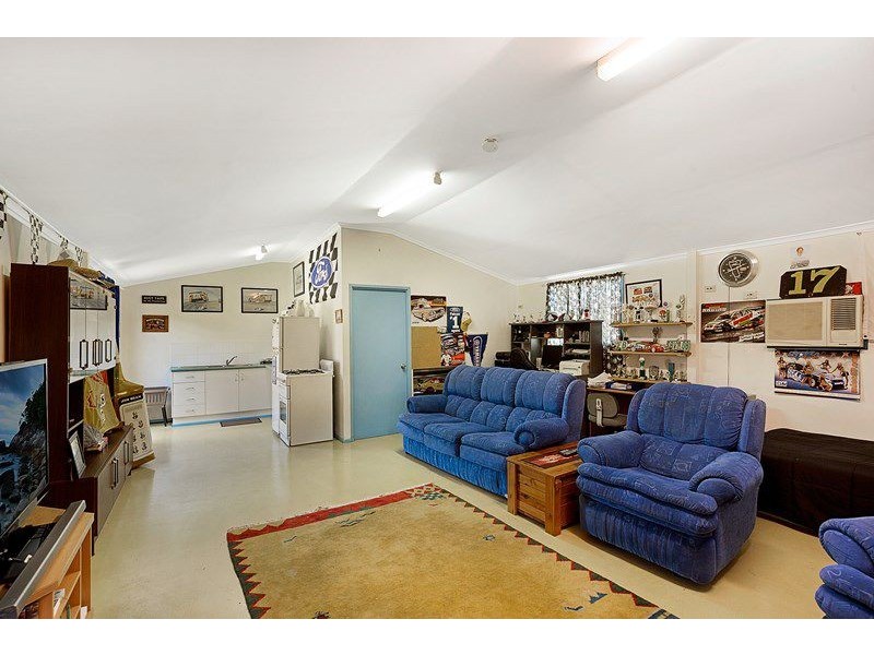 15 Matthews Street, Harristown QLD 4350