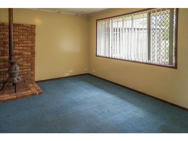 14 Claire Street, Centenary Heights QLD 4350