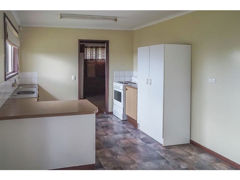 14 Claire Street, Centenary Heights QLD 4350