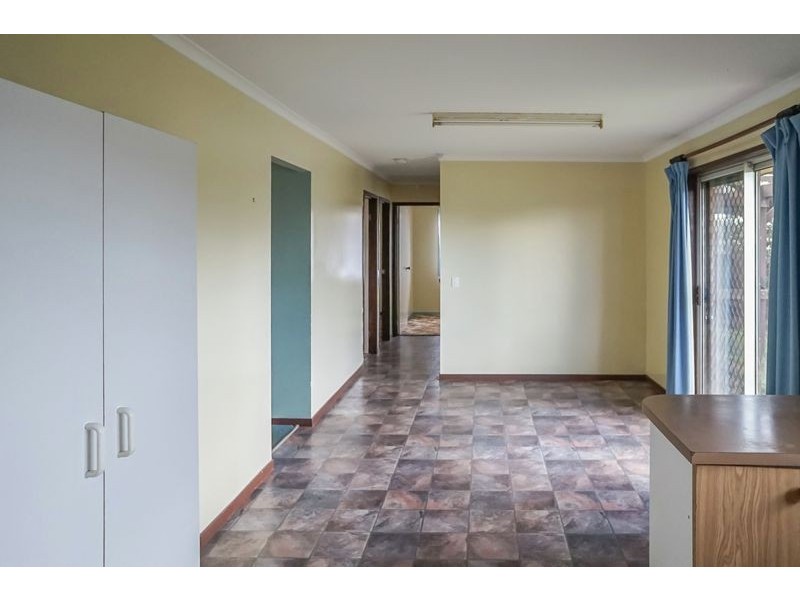 14 Claire Street, Centenary Heights QLD 4350