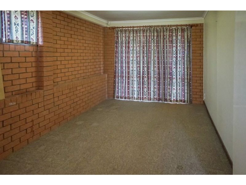 14 Claire Street, Centenary Heights QLD 4350