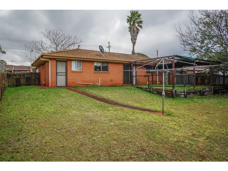 14 Claire Street, Centenary Heights QLD 4350