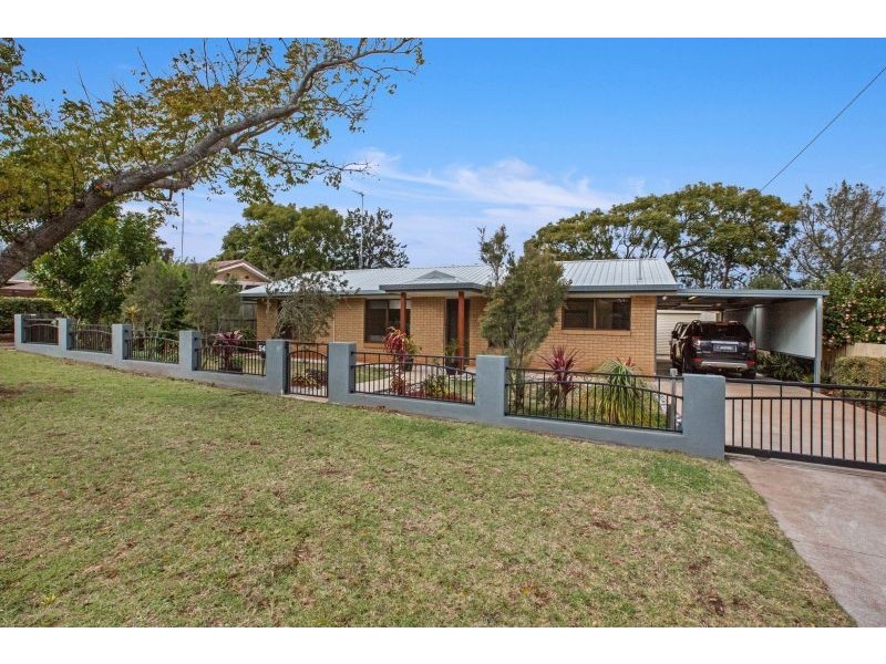 54 Lotus Crescent, Centenary Heights QLD 4350