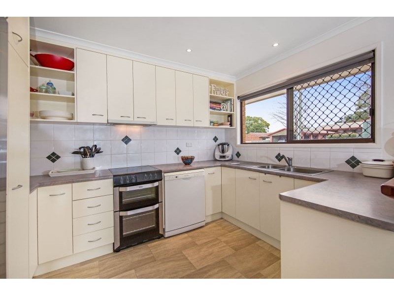 54 Lotus Crescent, Centenary Heights QLD 4350