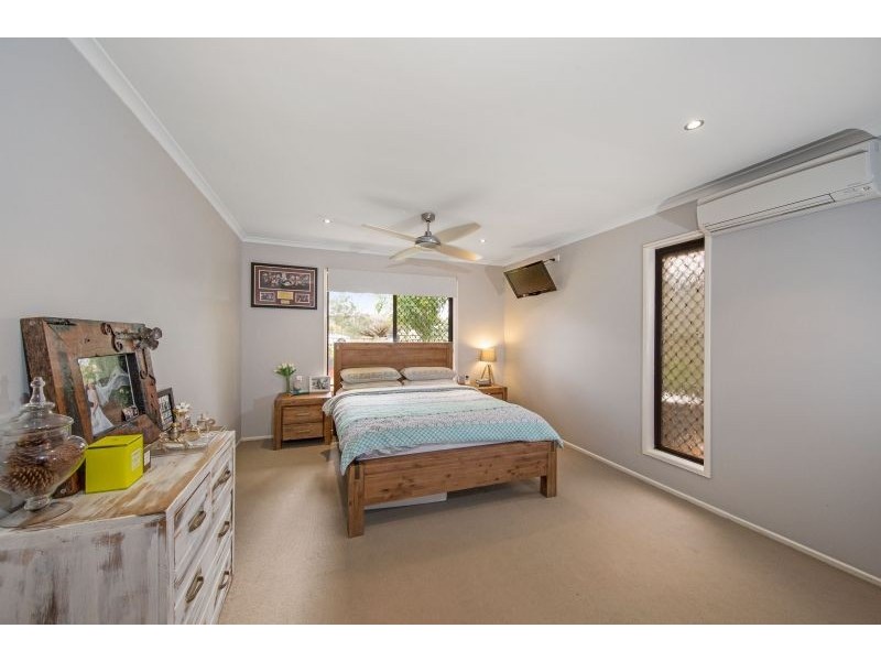 54 Lotus Crescent, Centenary Heights QLD 4350