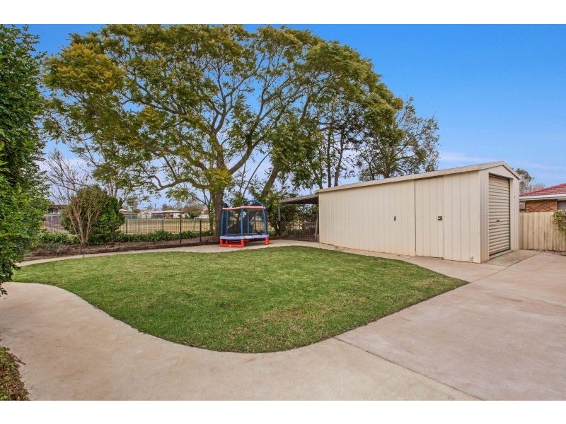54 Lotus Crescent, Centenary Heights QLD 4350
