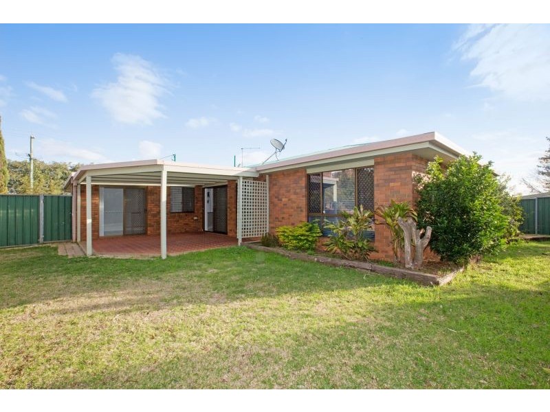 121 Glenvale Road, Newtown QLD 4350