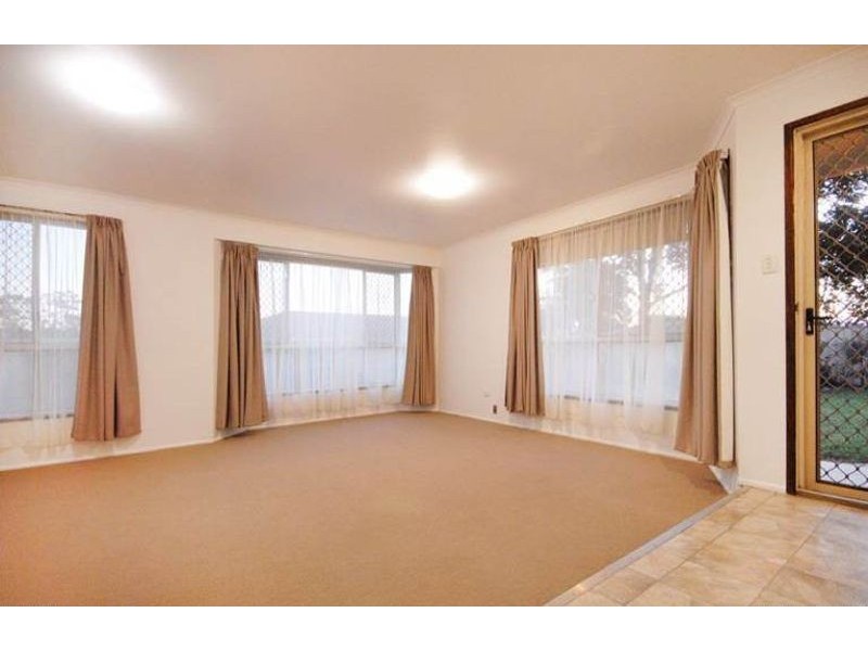 34 Melway Crescent, Harristown QLD 4350