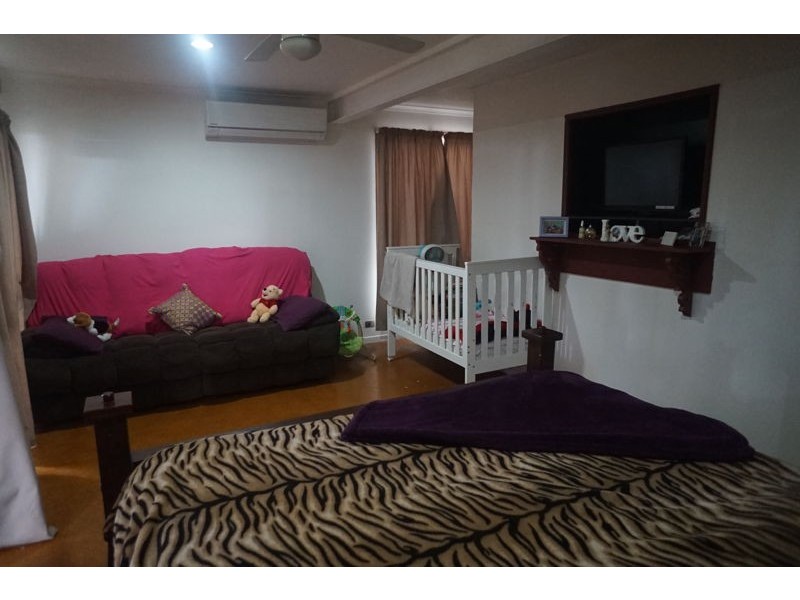 34 Melway Crescent, Harristown QLD 4350