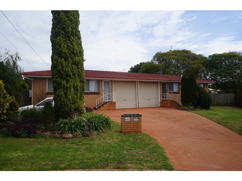 9 Lovejoy Court, Kearneys Spring QLD 4350