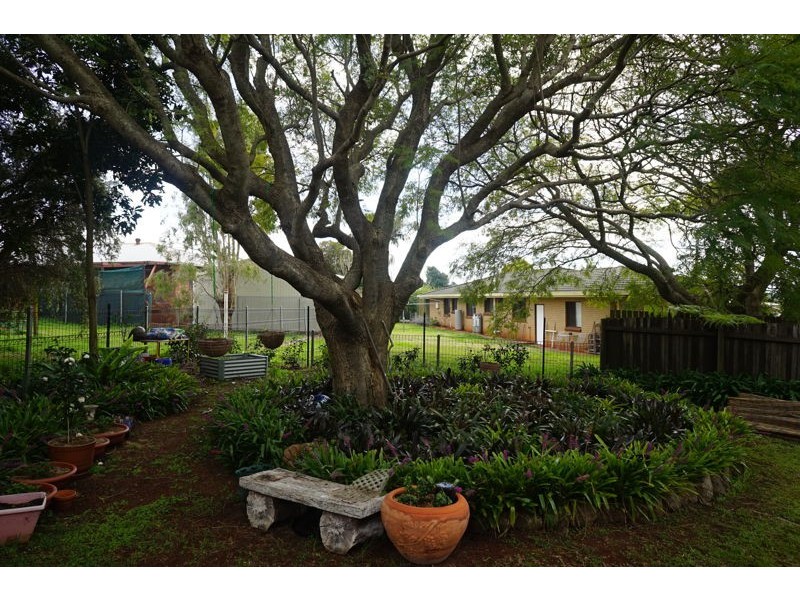 9 Lovejoy Court, Kearneys Spring QLD 4350