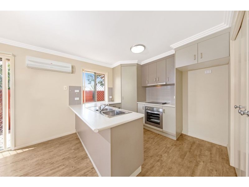 Unit 4/10 Lendrum St, Newtown QLD 4350