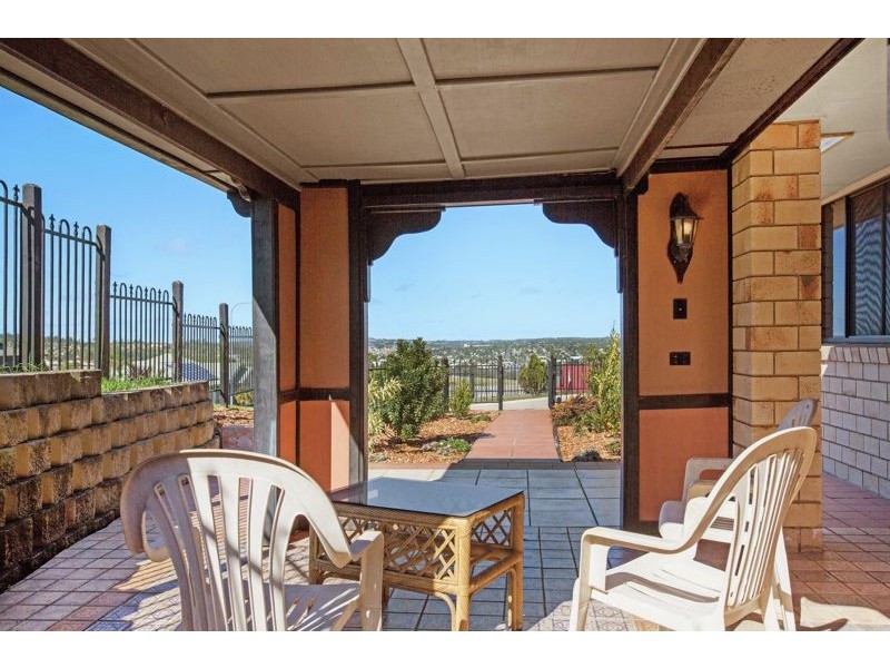 19 McShane Drive, Mount Kynoch QLD 4350