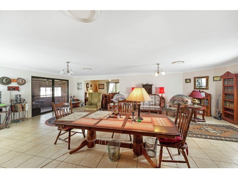 19 McShane Drive, Mount Kynoch QLD 4350