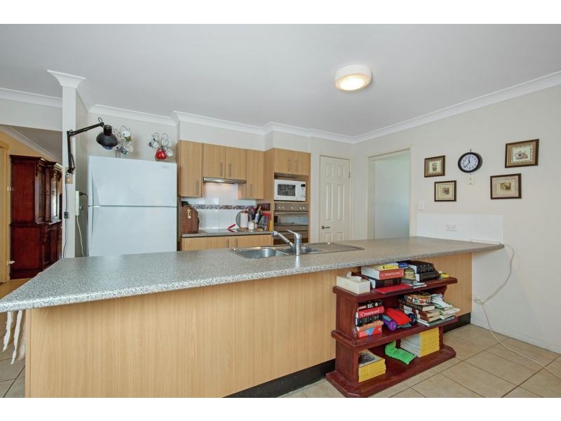 19 McShane Drive, Mount Kynoch QLD 4350