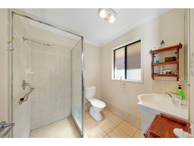 19 McShane Drive, Mount Kynoch QLD 4350