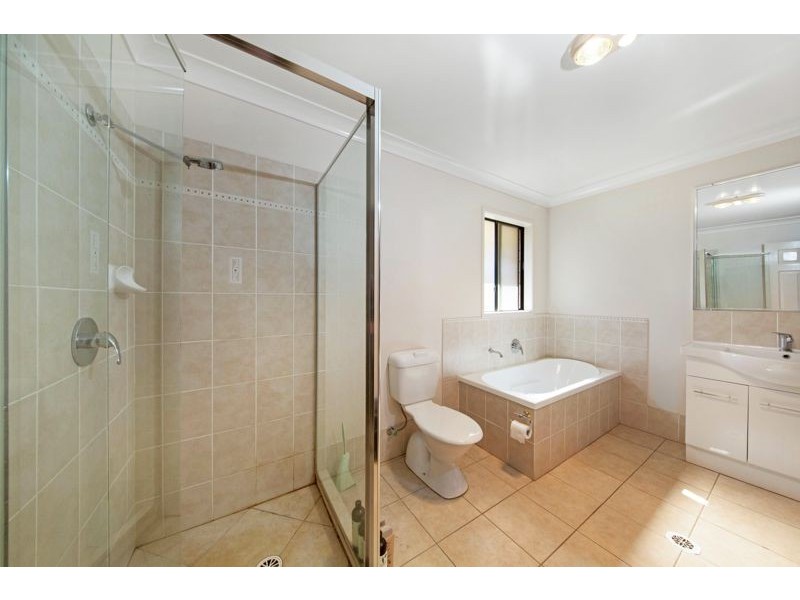 19 McShane Drive, Mount Kynoch QLD 4350