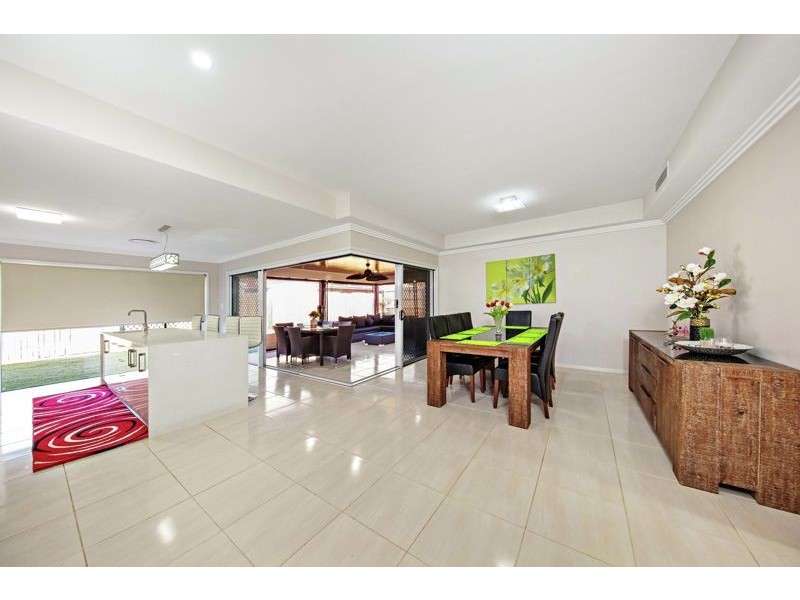 226 Spring Street, Middle Ridge QLD 4350