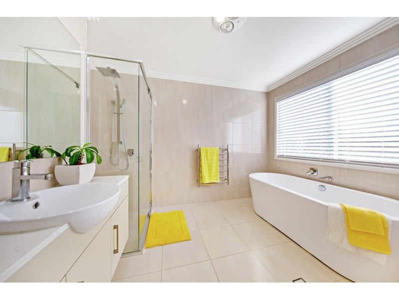 226 Spring Street, Middle Ridge QLD 4350