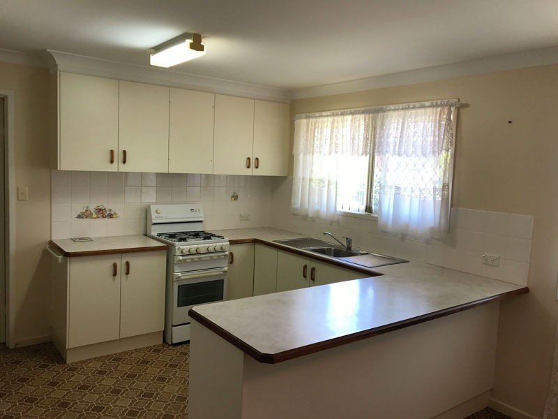 8 Chinchilla Court, Wilsonton Heights QLD 4350