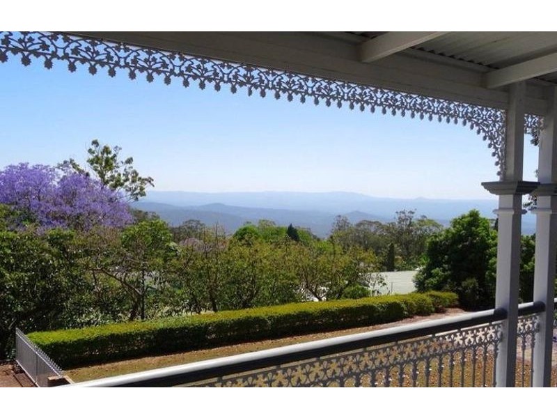 3a Macqueen Street, Mount Lofty QLD 4350