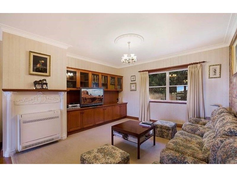 3a Macqueen Street, Mount Lofty QLD 4350