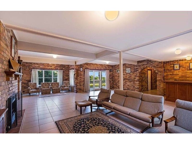 3a Macqueen Street, Mount Lofty QLD 4350