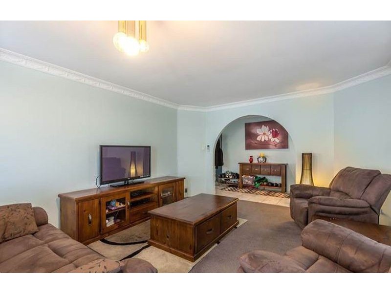 14 Janine Court, Kearneys Spring QLD 4350